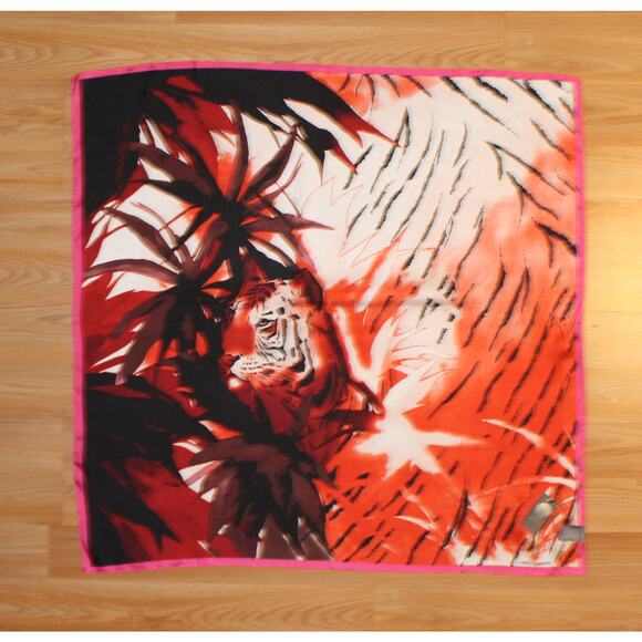 Vince Camuto Tiger Shadow 100% Silk 36" Square Scarf #VC2409 - Picture 2 of 2